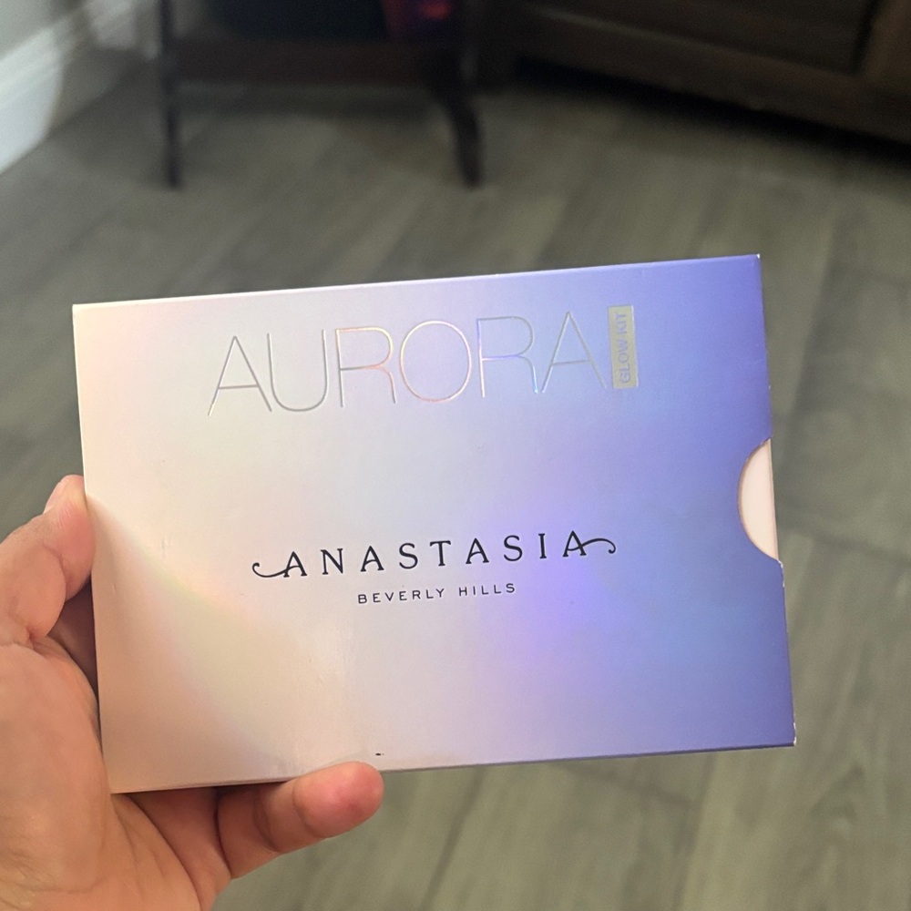 Anastasia Beverly Hills Aurora Palette in Iridescent Blue and White